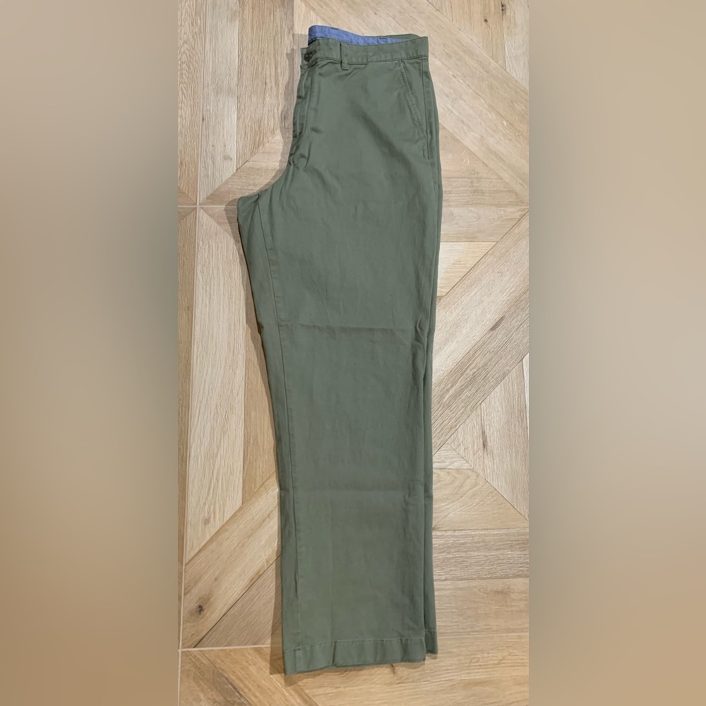 L.L. Bean Surplus Green Lakewashed Khakis, size 38 X 32